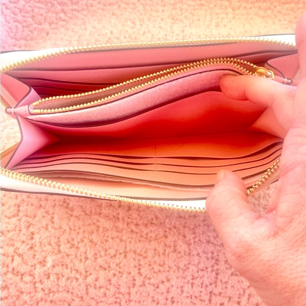 Adorable Kate Spade Morgan Fancy Hearts Zip-around Continental Wallet. NWOT. - Picture 8 of 9